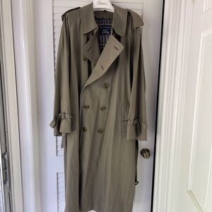 Burberry Tan Classic Trench Coat Timeless Elegance